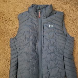 Under Armor women's blue vest medium
